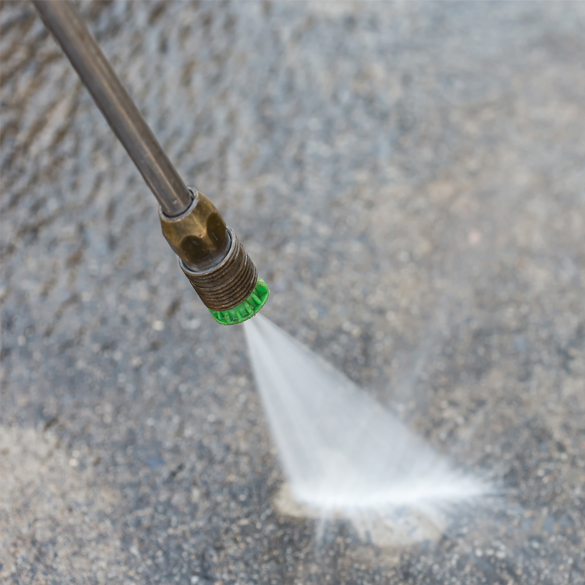 Grease spill pressure washing service with water recovery used cooking grease spill overflow grease traps for restaurants in Los Angeles.  Orange County Irvine hood cleaning service.
